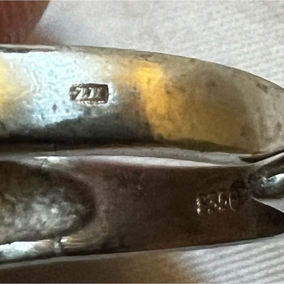 Silver and Jade ring - Picture 2 of 11